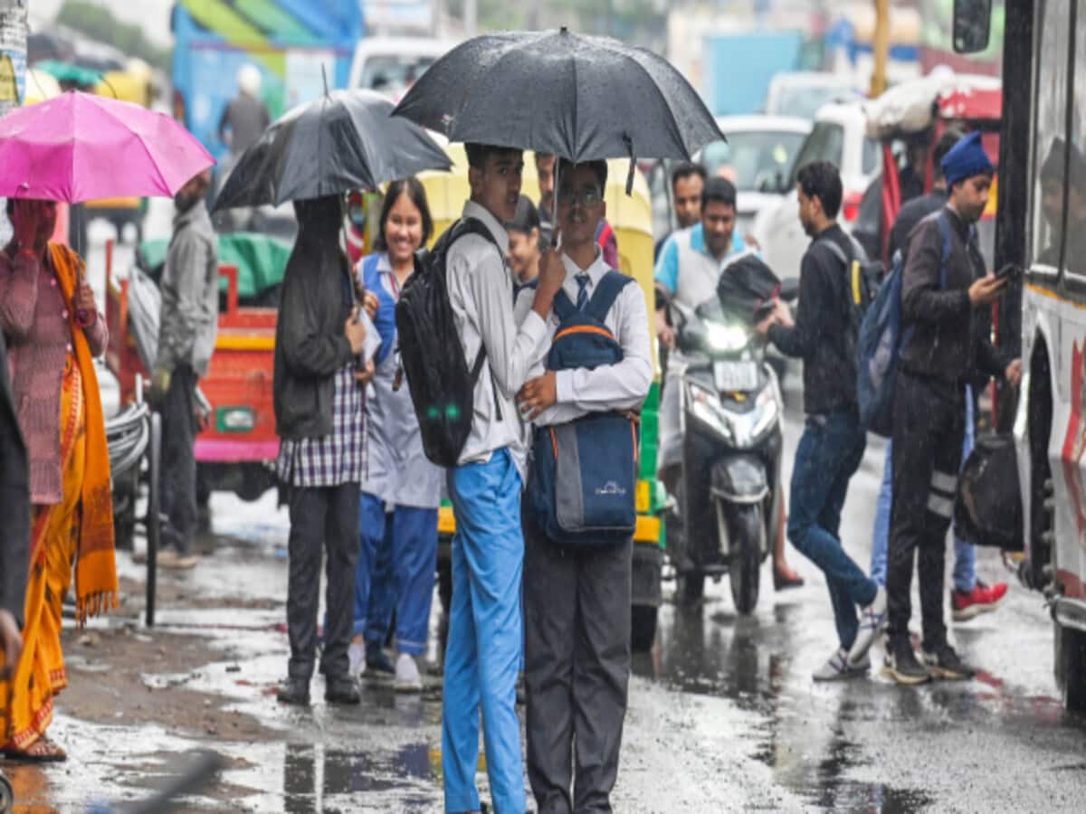 heavy rain in delhi ncr gusty winds delhi weather forecast barish mausam ka haal latest imd update heavy rain in delhi ncr gusty winds delhi weather forecast barish mausam ka haal latest imd update