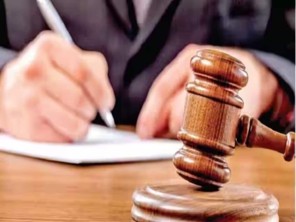 हल्द्वानी हिंसा के मास्टर माइंड अब्दुल मलिक की पत्नी को कोर्ट से झटका, अग्रिम जमानत अर्जी खारिज हल्द्वानी हिंसा के मास्टर माइंड अब्दुल मलिक की पत्नी को कोर्ट से झटका, अग्रिम जमानत अर्जी खारिज