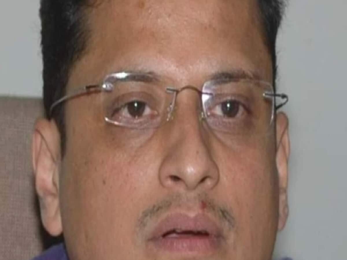 आईएएस दिलीप जावलकर होंगे उत्तराखंड के नए गृह सचिव, आयोग के निर्देश के बाद आदेश आईएएस दिलीप जावलकर होंगे उत्तराखंड के नए गृह सचिव, आयोग के निर्देश के बाद आदेश