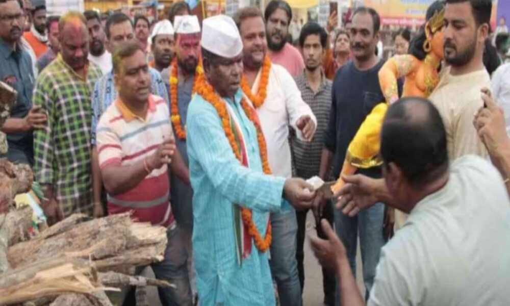 बस्तर लोकसभा प्रत्याशी कवासी लखमा पर FIR दर्ज, होली में पैसे बांटने का आरोप