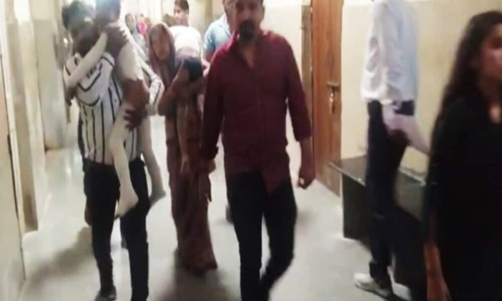कोटा शिव बारात में करंट से 14 बच्चों के झुलसने की घटना पर ऐक्शन, आयोजकों पर हत्या का केस