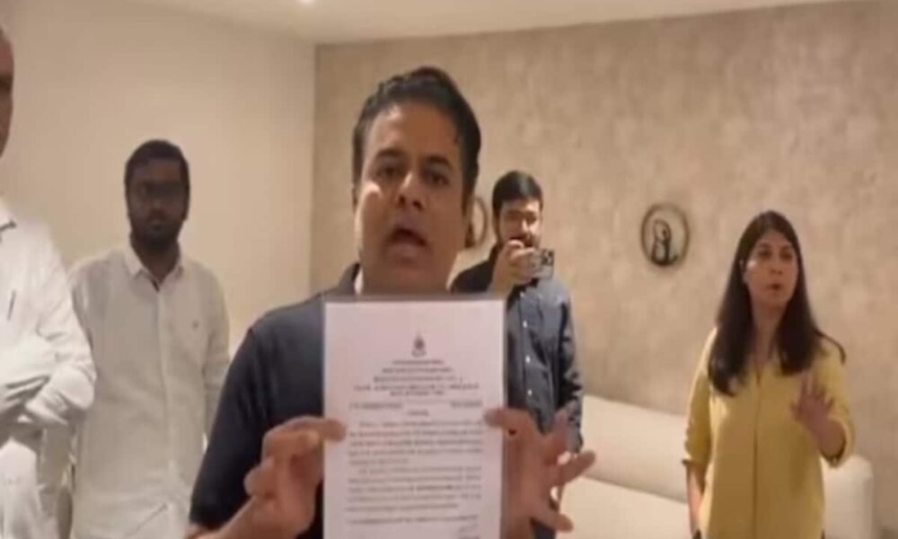 VIDEO: 'खिलजी की सेना ने छापा मारा', कविता की गिरफ्तारी पर भड़के भाई केटीआर; ED अफसरों से भिड़े