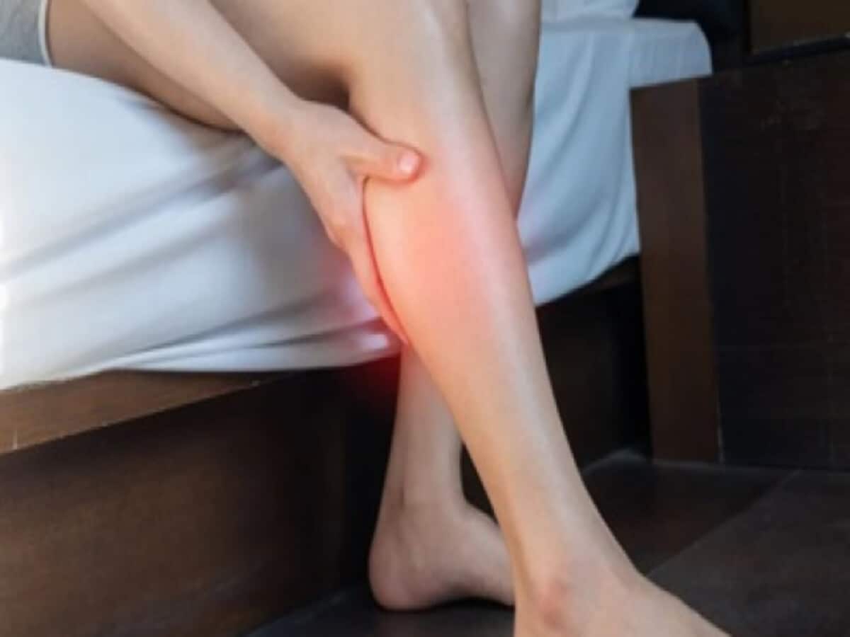 alert know what is leg attack causes symptoms and treatment in hindi diabetes and leg attack kya hota hai alert know what is leg attack causes symptoms and treatment in hindi diabetes and leg attack kya hota hai