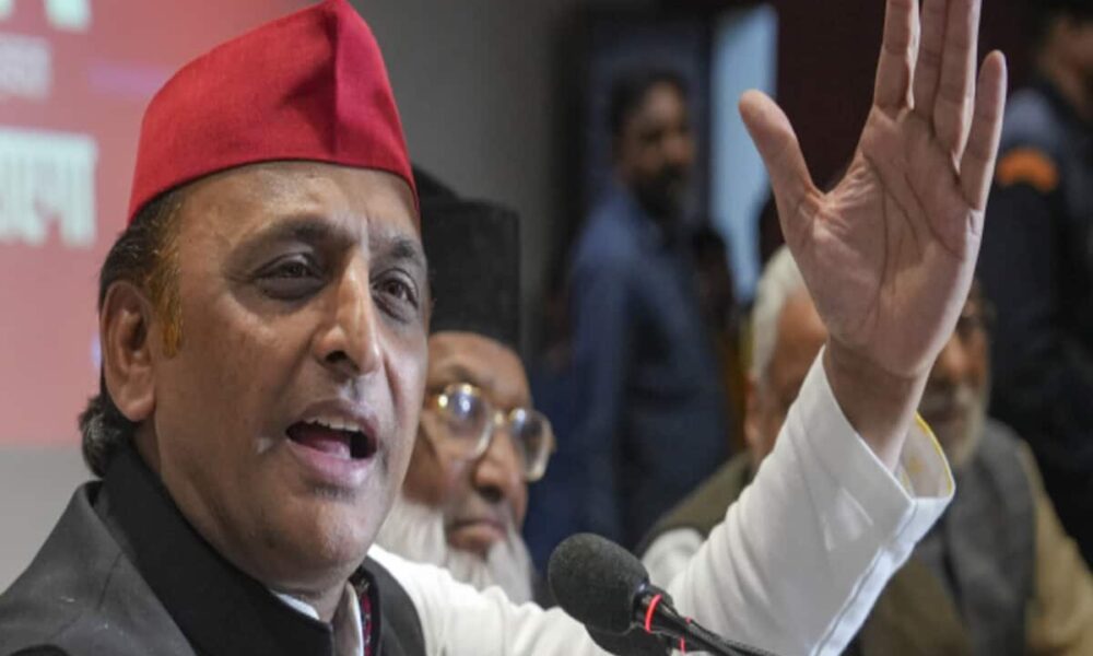 akhilesh yadav took a dig at bjp leaders announcement of leaving politics not fighting in loksabha election