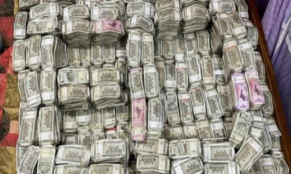 ED freezes Rs 580 crore in Mahadev Satta App case Rs 1296 crore seized so far