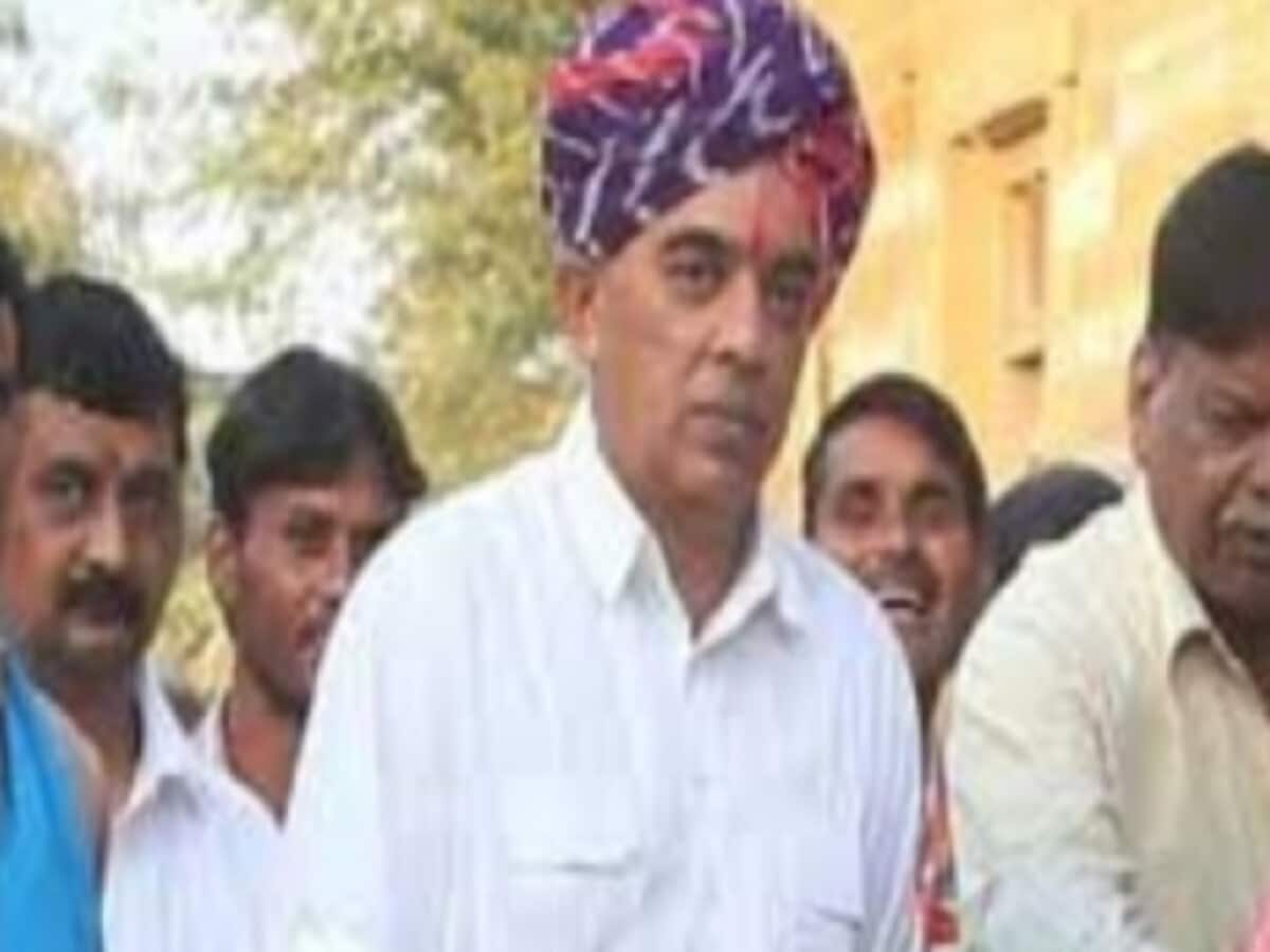 Rajasthan Politics: मानवेंद्र सिंह के ट्वीट से गरमाई राजस्थान की सियासत, कांग्रेस पर कसा ये तंज Rajasthan Politics: मानवेंद्र सिंह के ट्वीट से गरमाई राजस्थान की सियासत, कांग्रेस पर कसा ये तंज