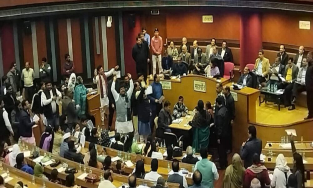 delhi high court to mcd and says make yourself financially viable or face dissolution – दिल्ली हाईकोर्ट ने MCD को भंग करने की चेतावनी दी, कहा