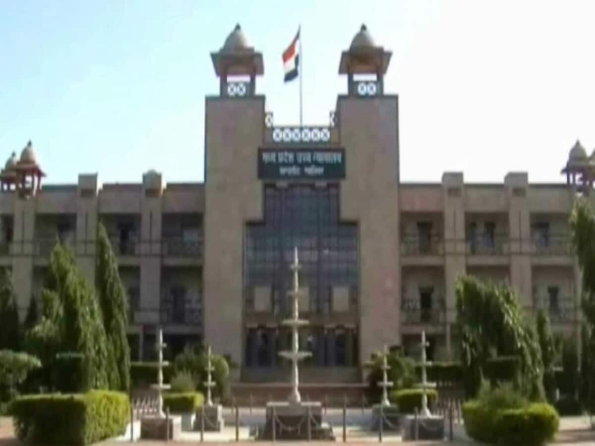 अब सरकार भी माफ नहीं कर सकती, 2 बार आजीवन कारावास की सजा पाए कैदियों पर HC का फैसला अब सरकार भी माफ नहीं कर सकती, 2 बार आजीवन कारावास की सजा पाए कैदियों पर HC का फैसला