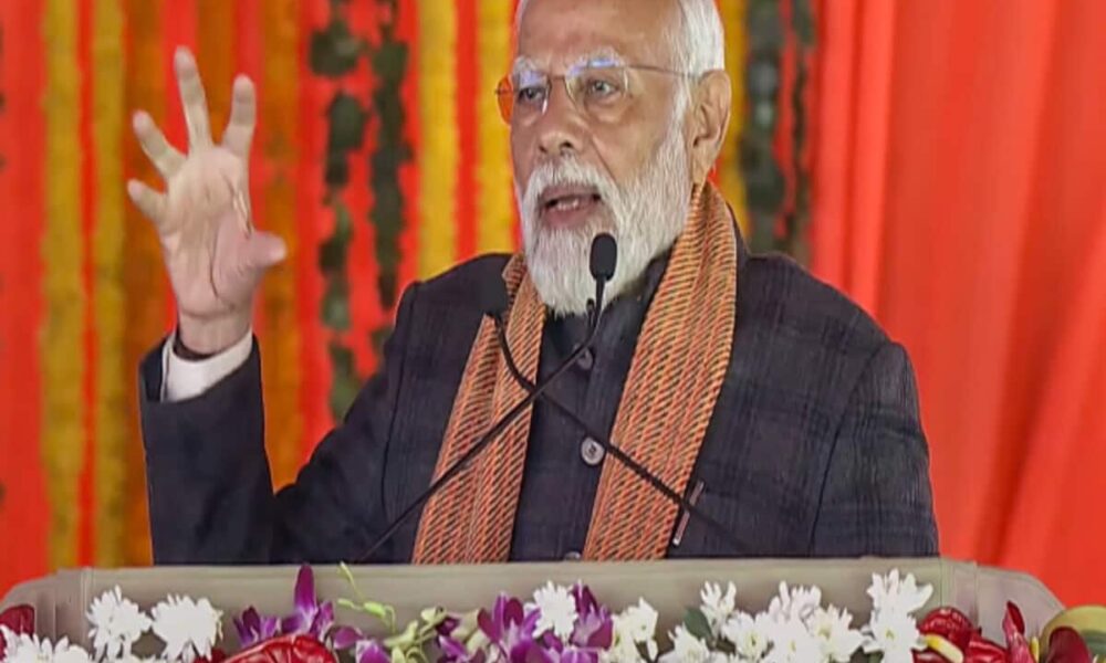 महतारी वंदन योजना का पैसा जैसे ही महिलाओं के खाते में पहुंचा खिल उठे चेहरे, पीएम ने दिलाया लखपति दीदी बनाने का संकल्प