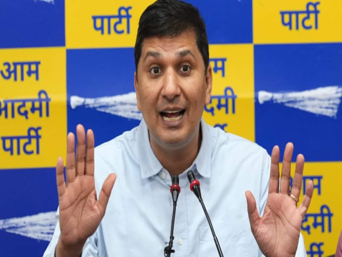 पंजाब में शुरू हो गया ‘ऑपरेशन लोटस', इकलौते सांसद के भागने पर AAP मंत्री ने निकाली भड़ास पंजाब में शुरू हो गया ‘ऑपरेशन लोटस', इकलौते सांसद के भागने पर AAP मंत्री ने निकाली भड़ास