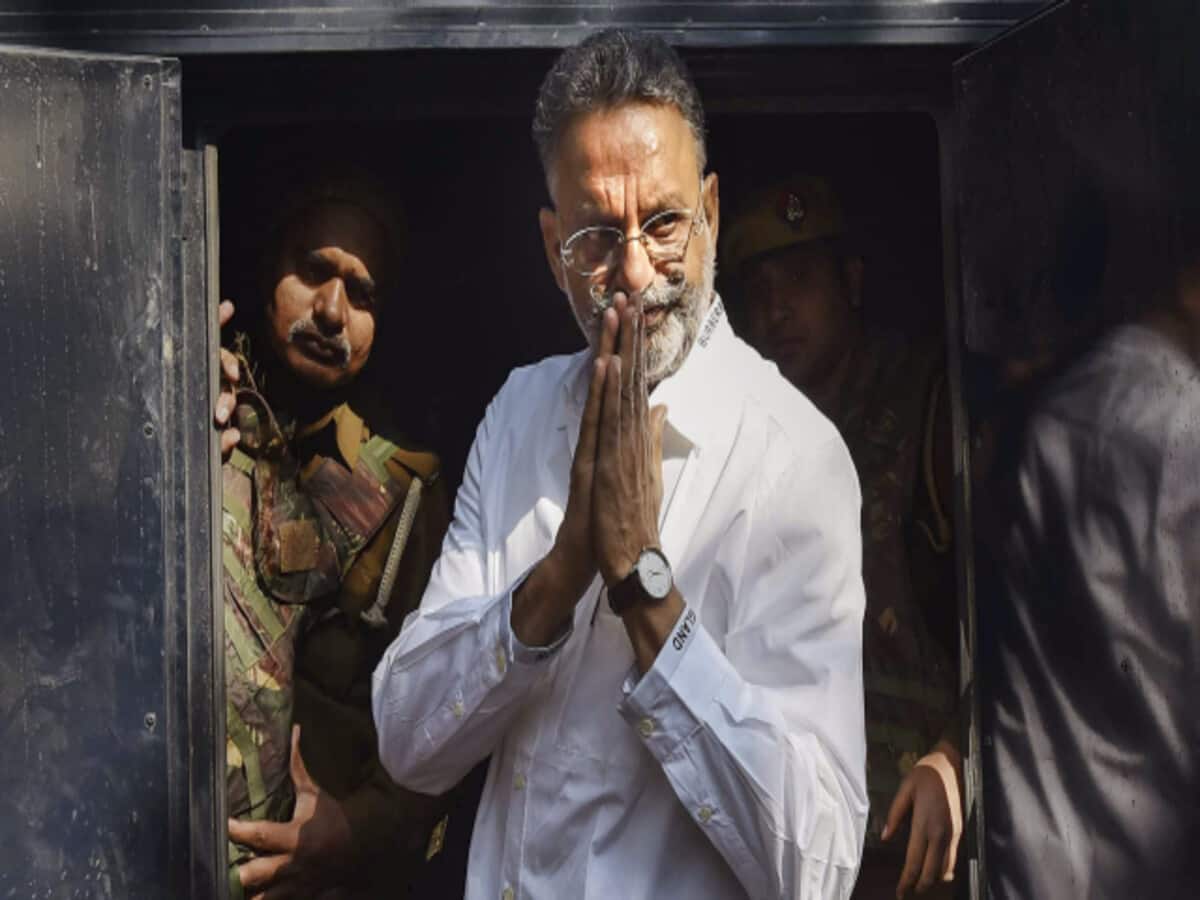 When a retired railway employee made Mukhtar Ansari lose sleep he filed a case for 2000 bricks stolen When a retired railway employee made Mukhtar Ansari lose sleep he filed a case for 2000 bricks stolen