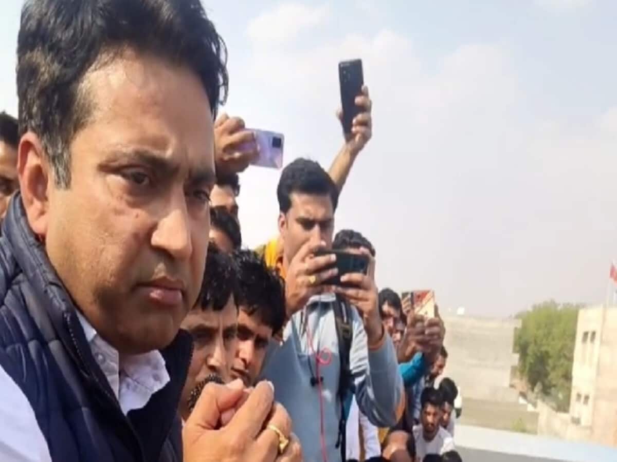 जयचंदों के बीच में रहने वाले जयचंद, BJP सांसद राहुल कस्वां के निशाने पर राजेंद्र राठौड़ जयचंदों के बीच में रहने वाले जयचंद, BJP सांसद राहुल कस्वां के निशाने पर राजेंद्र राठौड़