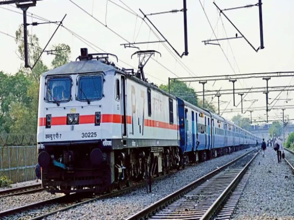 railway stock rvnl is in news today got order for Pune Metro Rail Project shares are back on the bullish track – आज खबरों में है यह रेलवे स्टॉक, पुणे मेट्रो रेल प्रोजेक्ट का मिला ऑर्डर, तेजी की पटरी पर लौटे शेयर , Business News railway stock rvnl is in news today got order for Pune Metro Rail Project shares are back on the bullish track – आज खबरों में है यह रेलवे स्टॉक, पुणे मेट्रो रेल प्रोजेक्ट का मिला ऑर्डर, तेजी की पटरी पर लौटे शेयर , Business News