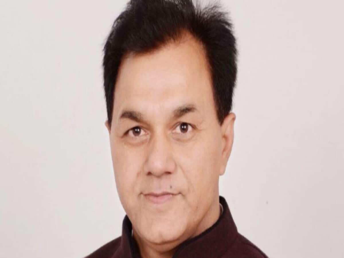 कांग्रेस को लोकसभा चुनाव से पहले फिर झटका, पंजाब में विधायक ने छोड़ा 'हाथ' का साथ कांग्रेस को लोकसभा चुनाव से पहले फिर झटका, पंजाब में विधायक ने छोड़ा 'हाथ' का साथ