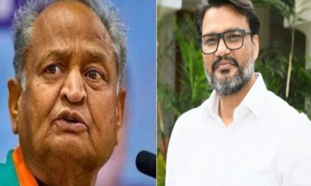 पायलट की बगावत के समय गहलोत ने करवाई थी फोन टैपिंग, पूर्व OSD लोकेश शर्मा का बड़ा आरोप