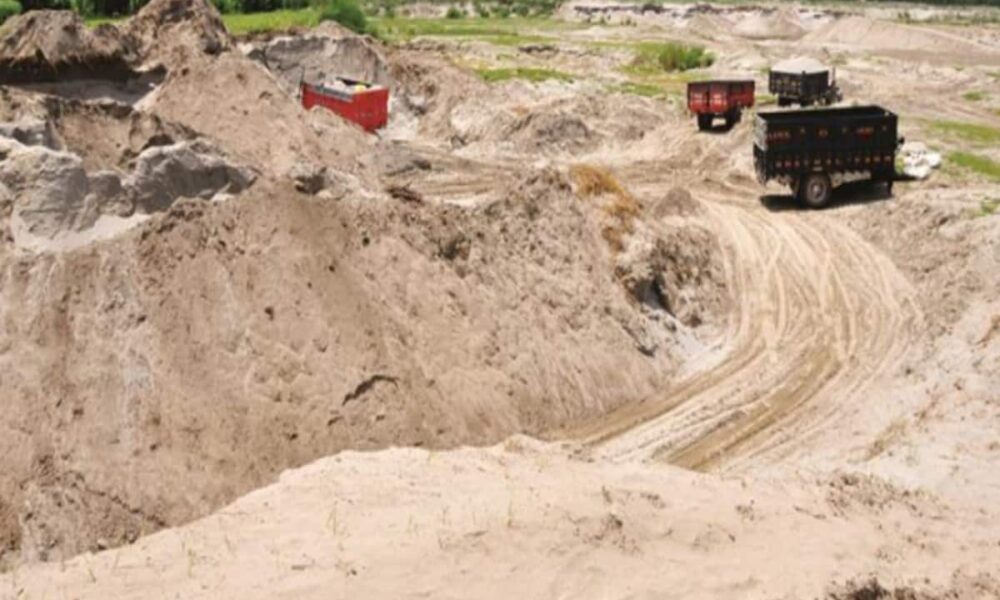 Rajasthan Police takes major action against illegal mining 4800 tonnes of illegal gravel seized