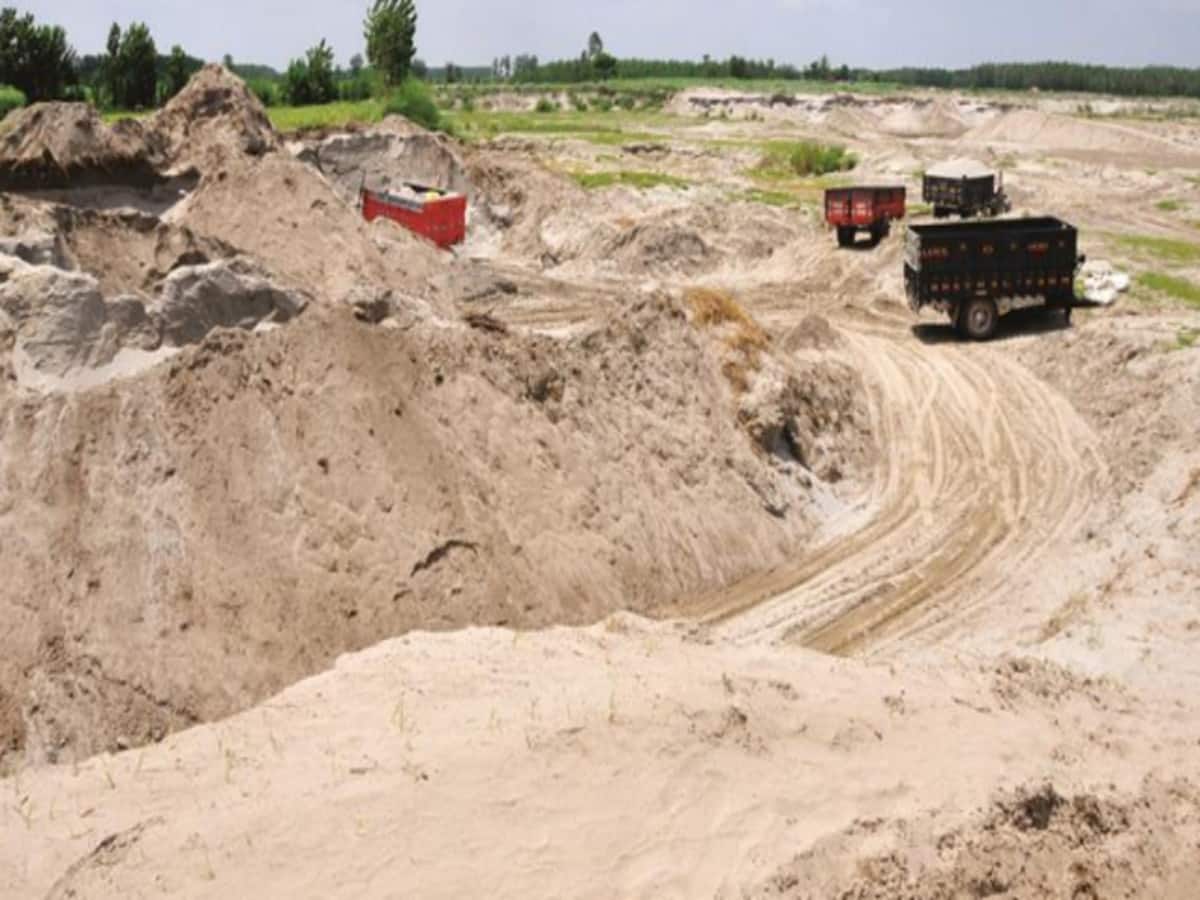 Rajasthan Police takes major action against illegal mining 4800 tonnes of illegal gravel seized Rajasthan Police takes major action against illegal mining 4800 tonnes of illegal gravel seized