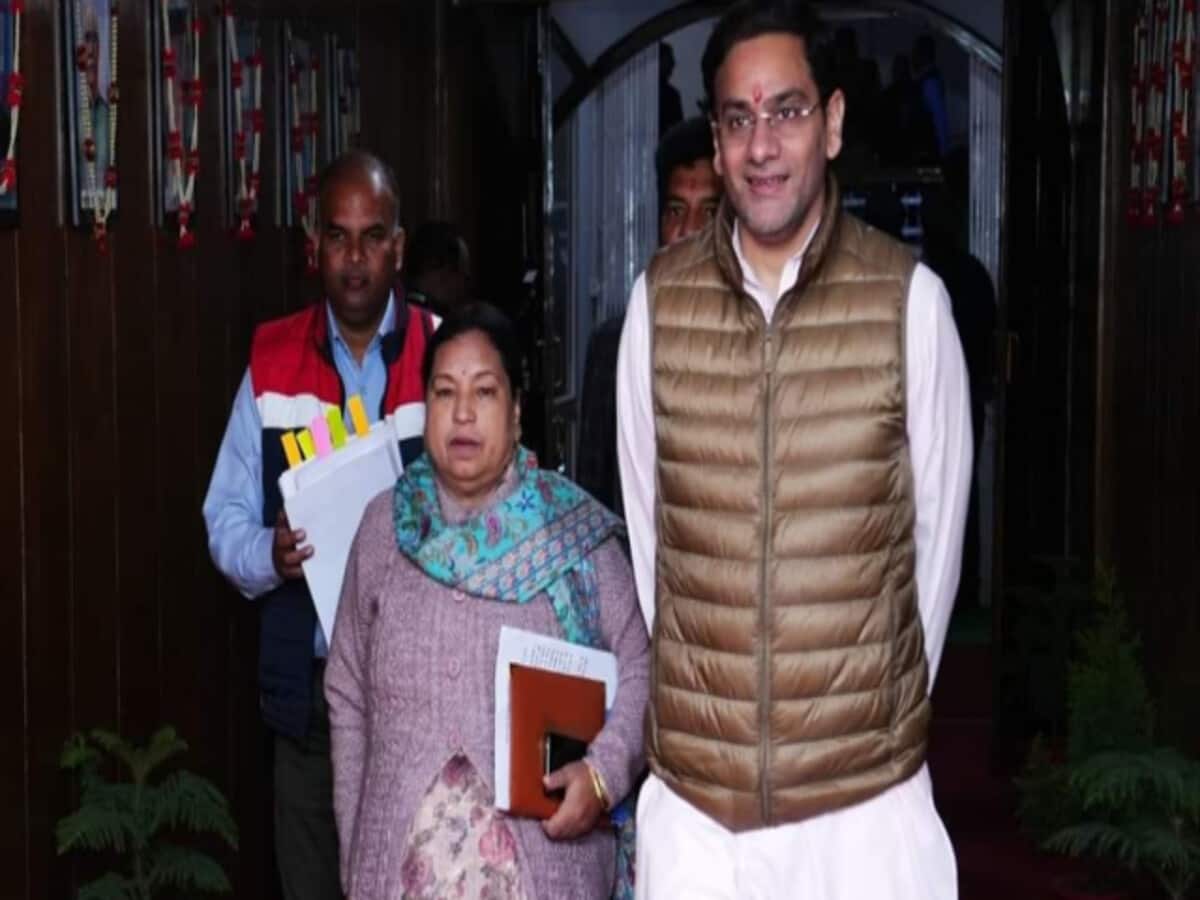 गोवंश को लावारिस छोड़ने वालों पर सख्ती के मूड में सरकार, जल्द बनाएगी कानून गोवंश को लावारिस छोड़ने वालों पर सख्ती के मूड में सरकार, जल्द बनाएगी कानून