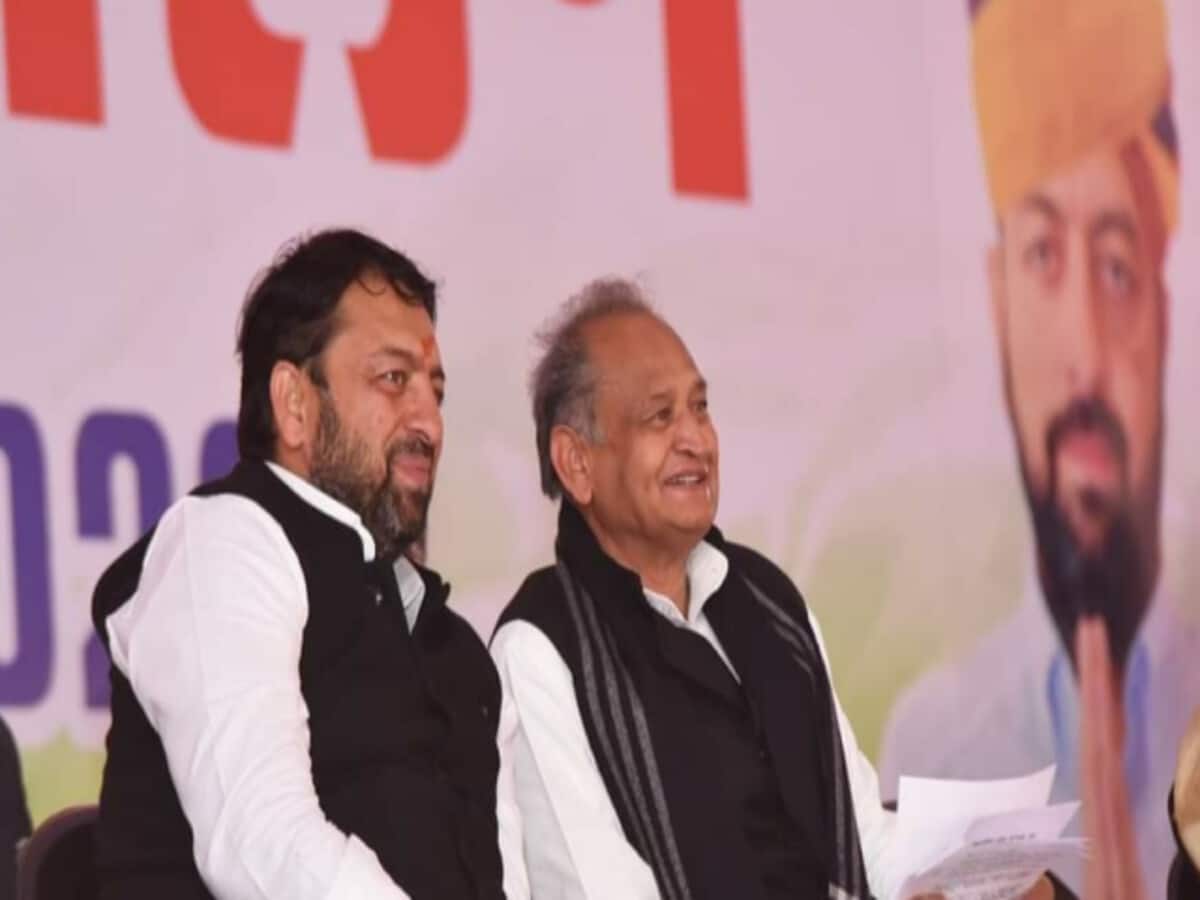 कांग्रेस को झटका, राजसंमद से सुदर्शन सिंह रावत ने चुनाव लड़ने से किया इंकार, वजह भी बताई कांग्रेस को झटका, राजसंमद से सुदर्शन सिंह रावत ने चुनाव लड़ने से किया इंकार, वजह भी बताई