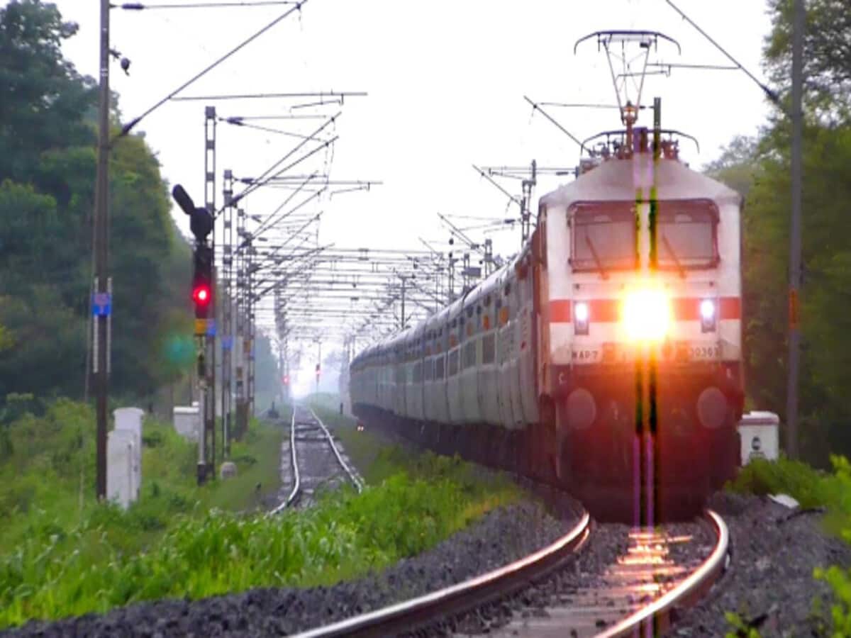 Train will run between Rishikesh and Karnaprayag by 2026 Train will run between Rishikesh and Karnaprayag by 2026