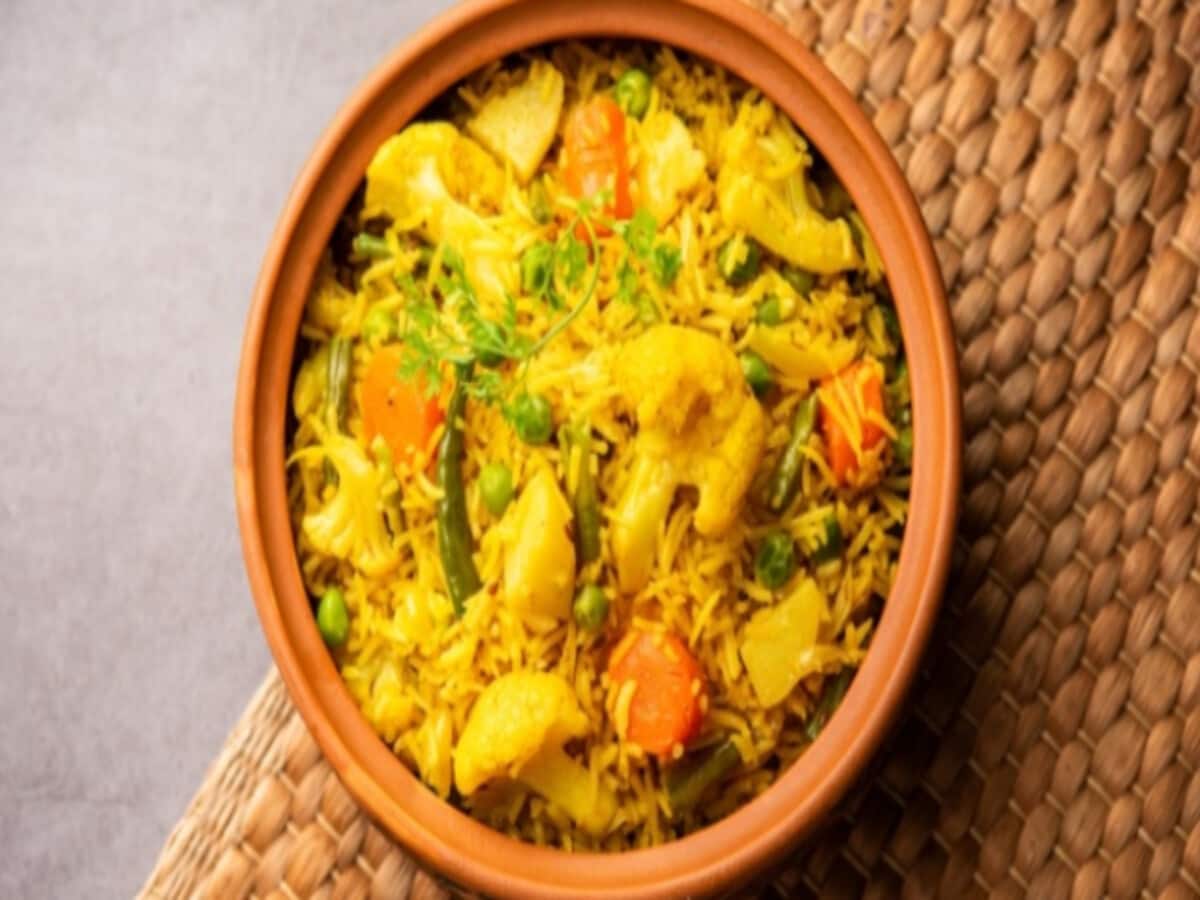 and-healthy-try-lemon-rice-recipe-for-lunch – समर सीजन का स्वागत करें लेमन राइस की इस साउथ इंडियन रेसिपी के साथ, हल्का और पौष्टिक लंच ऑप्शन है ये, लाइफस्टाइल न्यूज and-healthy-try-lemon-rice-recipe-for-lunch – समर सीजन का स्वागत करें लेमन राइस की इस साउथ इंडियन रेसिपी के साथ, हल्का और पौष्टिक लंच ऑप्शन है ये, लाइफस्टाइल न्यूज