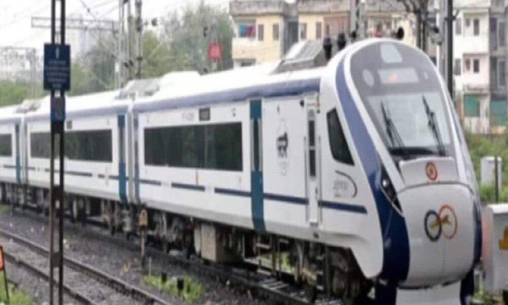 Vande Bharat Train: इस रूट पर शुरू हुई वंदे भारत एक्सप्रेस, इन स्टेशनों पर होगा ठहराव; जानें शेड्यूल