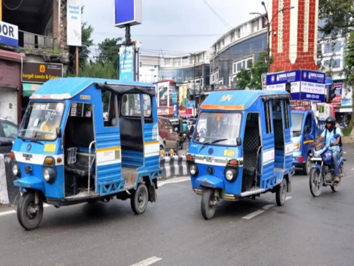 3 साल में देहरादून की सड़कों से हटाए जाएंगे पुराने डीजल वाहन, प्रदूषण-शोर से मिलेगी निजात; क्या है सरकार का प्लान 3 साल में देहरादून की सड़कों से हटाए जाएंगे पुराने डीजल वाहन, प्रदूषण-शोर से मिलेगी निजात; क्या है सरकार का प्लान