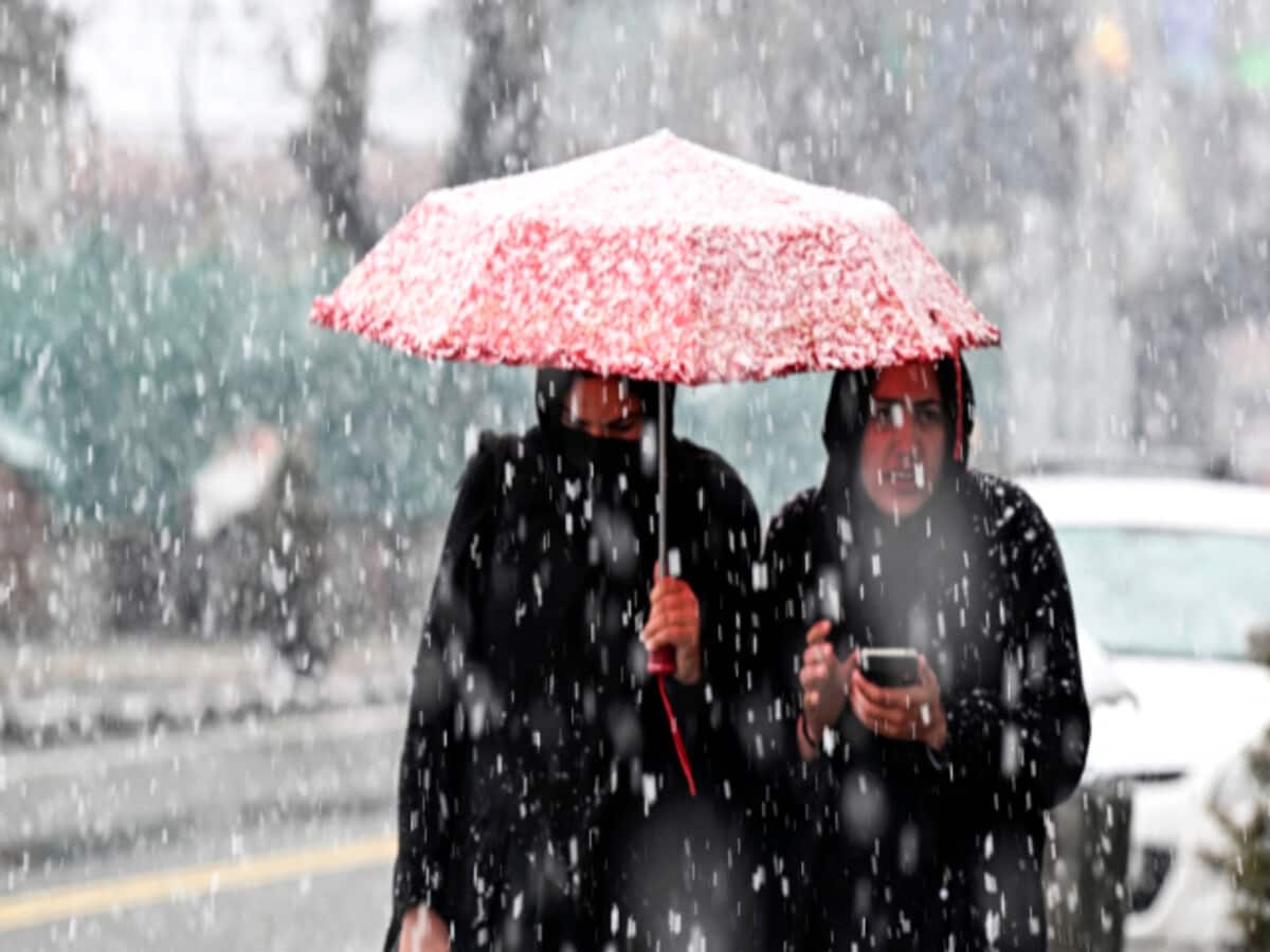 Weather Updates 29 February Strong wind in Delhi rain in UP and heavy snowfall in Himachal – Weather today in Hindi – Aaj ka mausam mausam ki jankari Temp today in Hindi Weather Updates 29 February Strong wind in Delhi rain in UP and heavy snowfall in Himachal – Weather today in Hindi – Aaj ka mausam mausam ki jankari Temp today in Hindi
