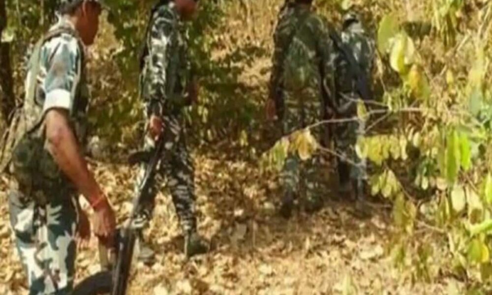 छत्तीसगढ़ के कांकेर में नक्सलियों से बड़ी मुठभेड़, 18 माओवादियों के मारे जाने की खबर
