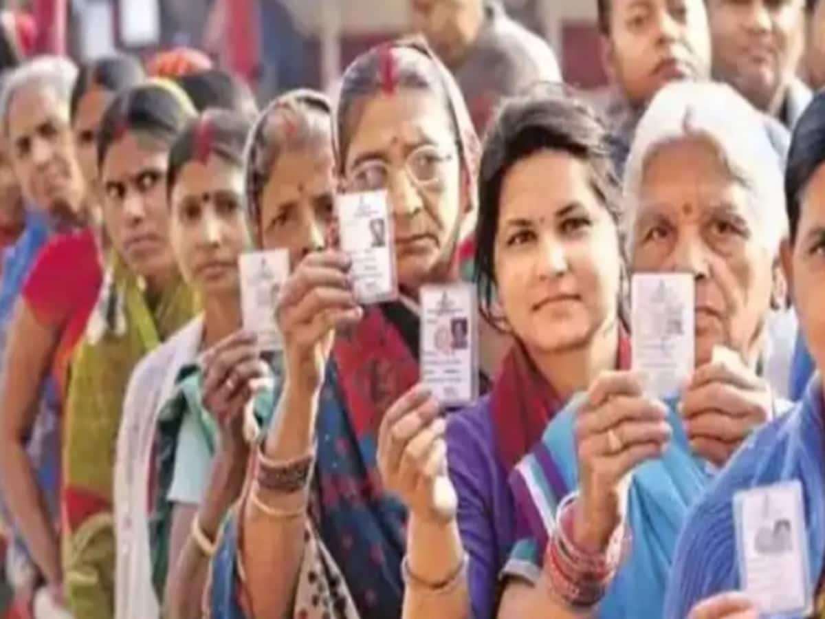 UP Lok Sabha Elections 2024 Aligarh Wedding Guest taken Oath to vote during marriage function