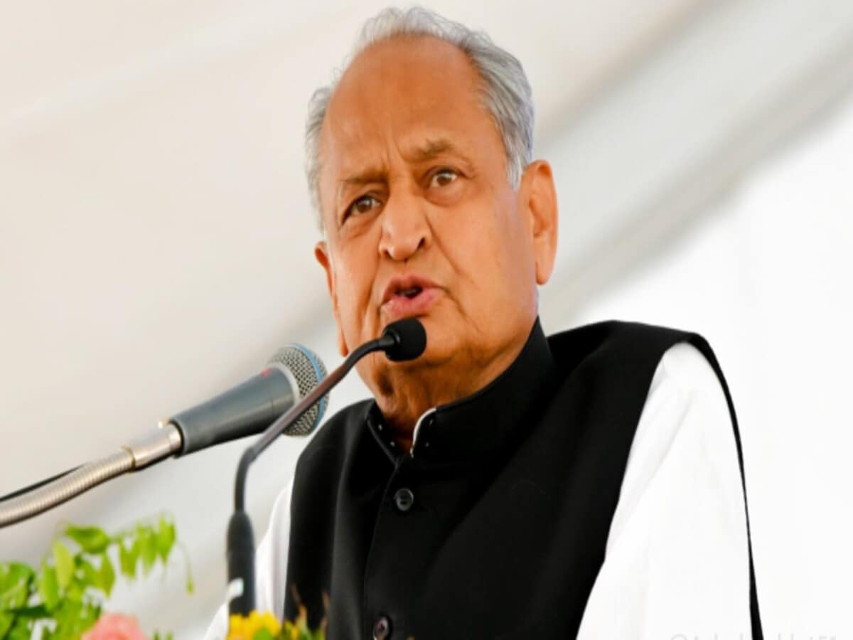 Ravindra Singh Bhati campaigned in Ashok Gehlot car viral post causes uproar Ravindra Singh Bhati campaigned in Ashok Gehlot car viral post causes uproar