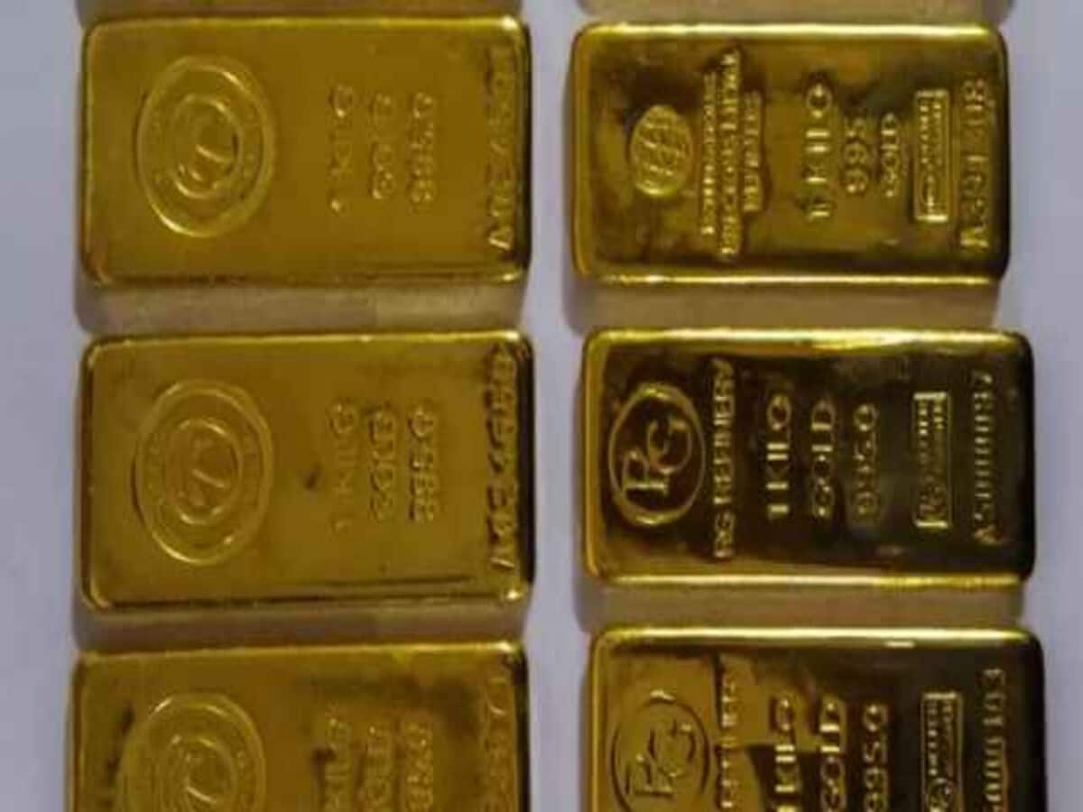 लखनऊ को बनाया चेन्नई के तस्करों ने नया ठिकाना, एयरपोर्ट पर अधिकारियों से साठगांठ तो नहीं? लखनऊ को बनाया चेन्नई के तस्करों ने नया ठिकाना, एयरपोर्ट पर अधिकारियों से साठगांठ तो नहीं?