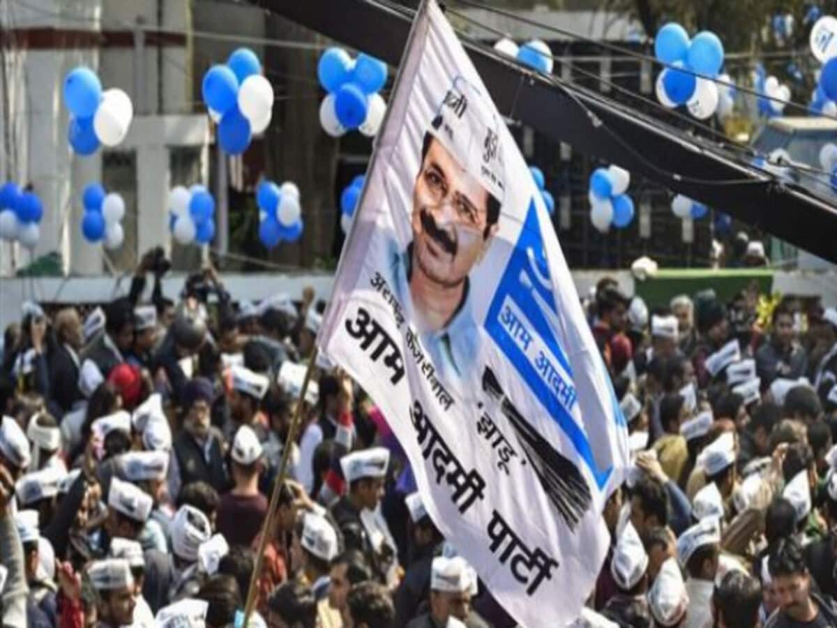 AAP प्रत्याशी ने मांगी चुनाव कार्यक्रम की अनुमति, इलेक्शन कमीशन से मिला अपशब्द लिखा जवाब