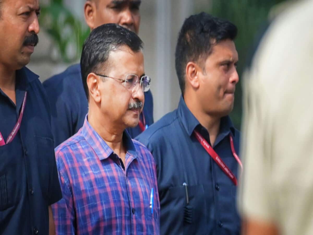 अरविंद केजरीवाल ही रहेंगे दिल्ली के सीएम, AAP ने किया साफ, क्या होगा पत्नी सुनीता का रोल? अरविंद केजरीवाल ही रहेंगे दिल्ली के सीएम, AAP ने किया साफ, क्या होगा पत्नी सुनीता का रोल?