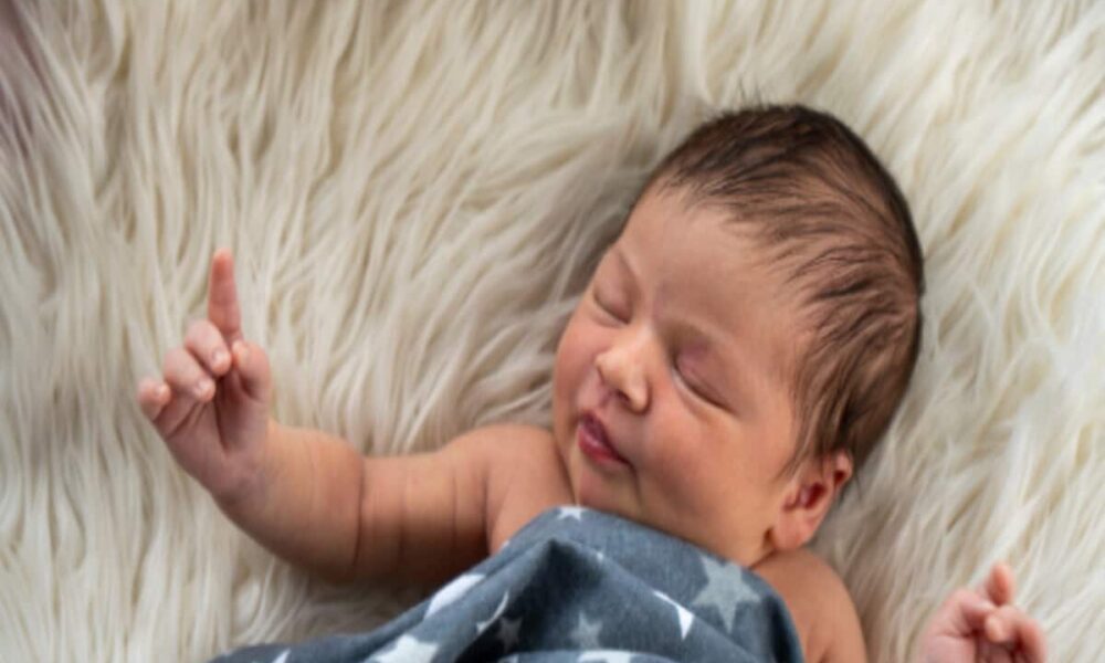 Baby Names: ग्रह-नक्षत्रों के नाम पर रखें अपनी लाडली का खूबसूरत नाम
