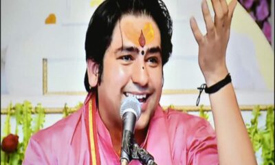 बागेश्वर बाबा धीरेंद्र शास्त्री को 'सिर तन से जुदा' करने की धमकी, बरेली के युवक ने FB पर लगाया विवादित स्टेटस