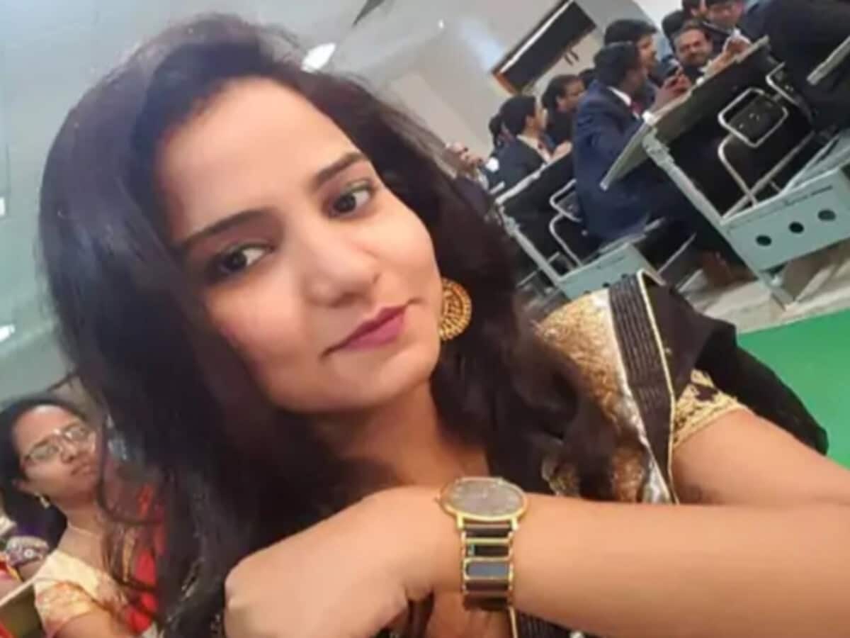 Extra Meital Affairs बनी महिला डॉक्टर की आत्महत्या की वजह; बॉयफ्रेंड करता था परेशान Extra Meital Affairs बनी महिला डॉक्टर की आत्महत्या की वजह; बॉयफ्रेंड करता था परेशान