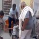 पुलिस के सामने सरेआम युवक को दी 'तालिबानी सजा', नूंह हिंसा के आरोपी बिट्टू बजरंगी पर FIR; छिन सकती है सुरक्षा