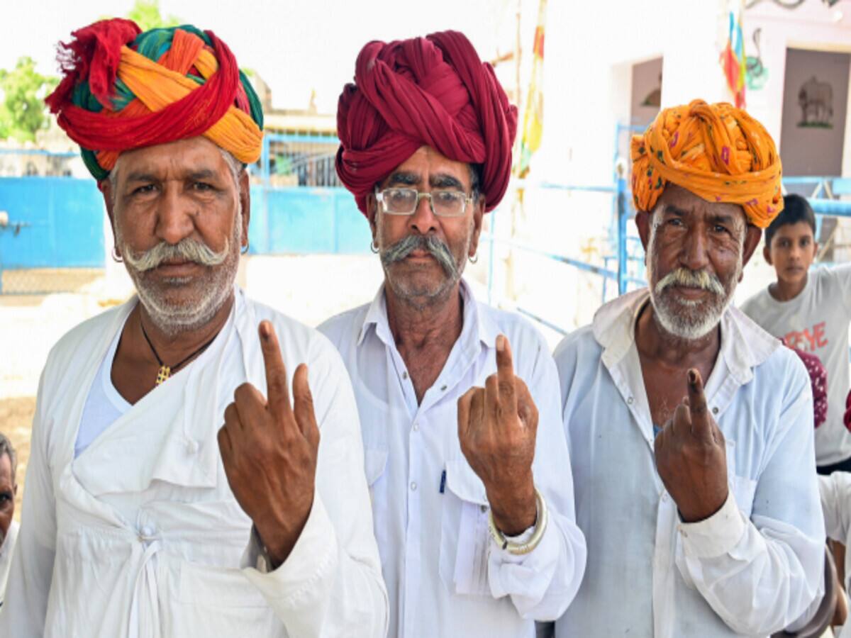 दूसरे चरण में त्रिपुरा-मणिपुर में बंपर वोटिंग, यूपी-बिहार का भी जानें हाल; सामने आया फाइनल आंकड़ा दूसरे चरण में त्रिपुरा-मणिपुर में बंपर वोटिंग, यूपी-बिहार का भी जानें हाल; सामने आया फाइनल आंकड़ा