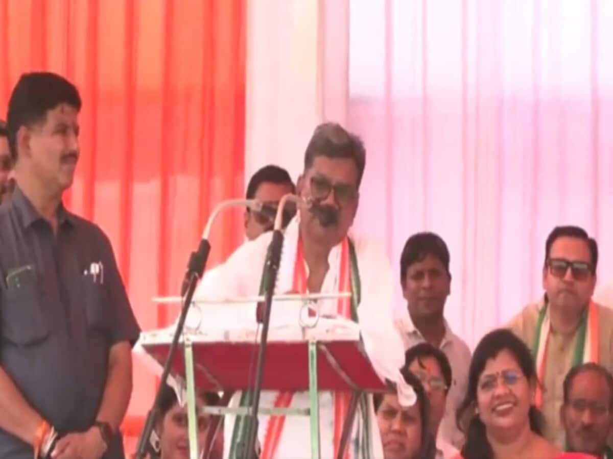VIDEO: मोदी का मूड़ फोड़ने वाला चाहिए, छत्तीसगढ़ के नेता प्रतिपक्ष के बिगड़े बोल, BJP करेगी शिकायत VIDEO: मोदी का मूड़ फोड़ने वाला चाहिए, छत्तीसगढ़ के नेता प्रतिपक्ष के बिगड़े बोल, BJP करेगी शिकायत