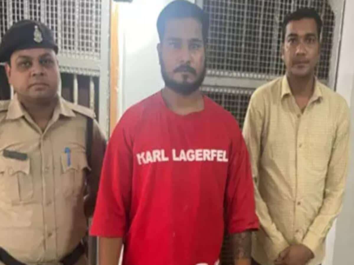 पैसे का लालच देकर लोगों के खुलवाते थे बैंक खाते और लेते थे सिम, महादेव सट्टा मामले में दो आरोपी गिरफ्तार, जानें पूरा मामला पैसे का लालच देकर लोगों के खुलवाते थे बैंक खाते और लेते थे सिम, महादेव सट्टा मामले में दो आरोपी गिरफ्तार, जानें पूरा मामला
