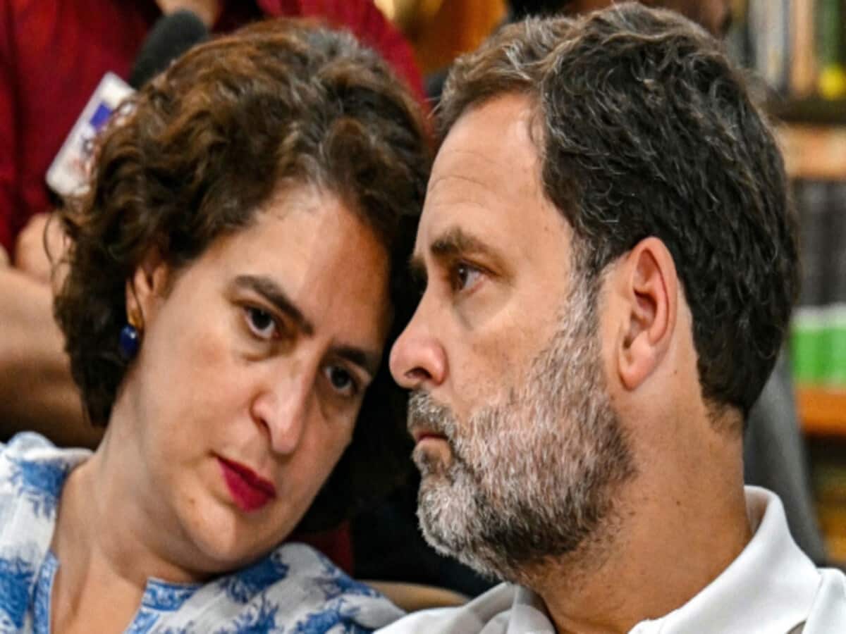 लोकसभा चुनाव के बीच कांग्रेस को एक और झटका, अब प्रियंका गांधी के करीबी नेता ने छोड़ा हाथ का साथ लोकसभा चुनाव के बीच कांग्रेस को एक और झटका, अब प्रियंका गांधी के करीबी नेता ने छोड़ा हाथ का साथ