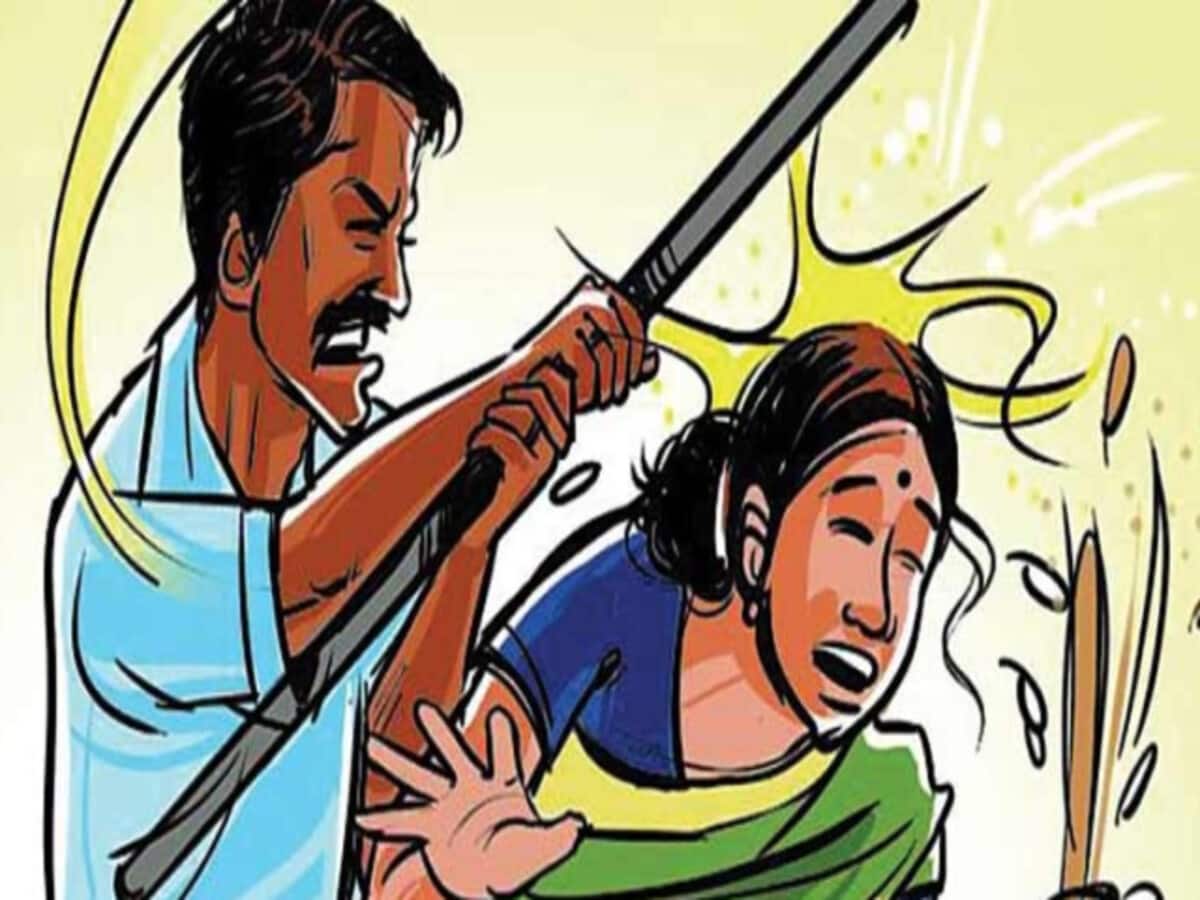 शराब के लिए पत्नी ने नहीं दिए पैसे, गुस्से में आग बबूला हुआ पति, डंडे से पीटकर की हत्या शराब के लिए पत्नी ने नहीं दिए पैसे, गुस्से में आग बबूला हुआ पति, डंडे से पीटकर की हत्या