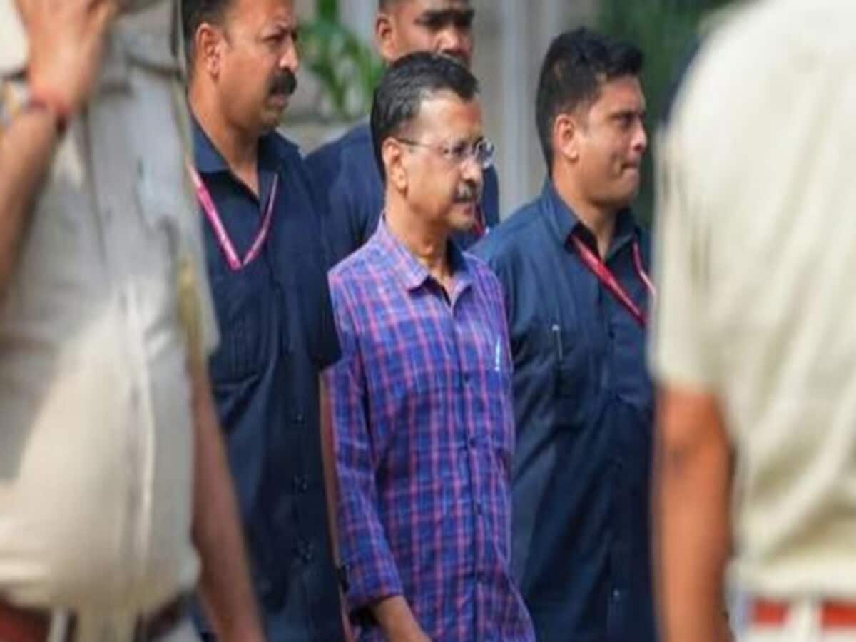 केजरीवाल को दी जा रही स्लो डेथ, AAP ने लगा दिया बड़ा आरोप; आम खाने पर सफाई केजरीवाल को दी जा रही स्लो डेथ, AAP ने लगा दिया बड़ा आरोप; आम खाने पर सफाई