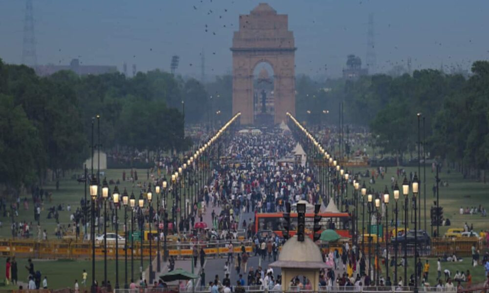 Delhi Weather Update rainfall due to western disturbance in NCR weather forecast