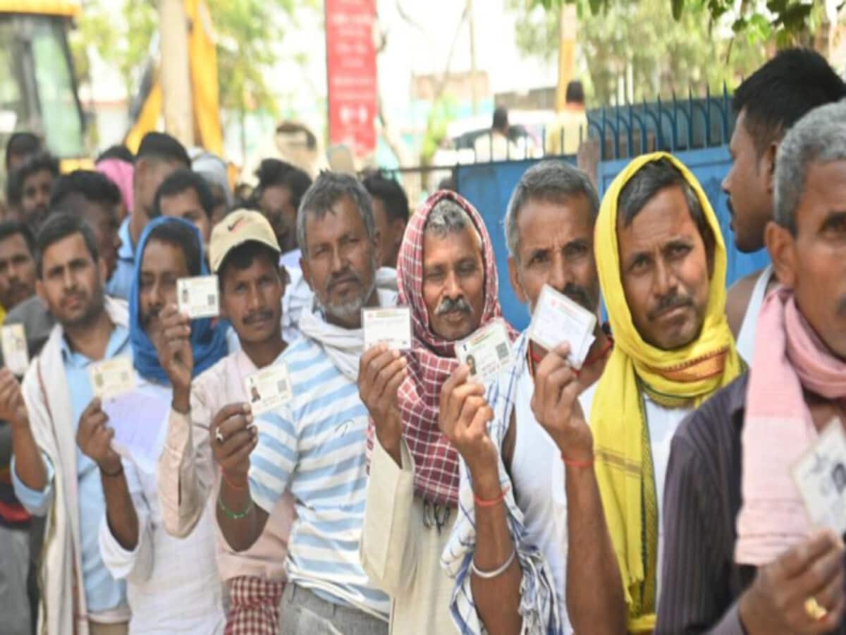 लोकसभा चुनाव के दूसरे चरण के लिए आज प्रचार का अंतिम दिन, छत्तीसगढ़ 3 लोकसभा सीट पर होंगे मतदान लोकसभा चुनाव के दूसरे चरण के लिए आज प्रचार का अंतिम दिन, छत्तीसगढ़ 3 लोकसभा सीट पर होंगे मतदान