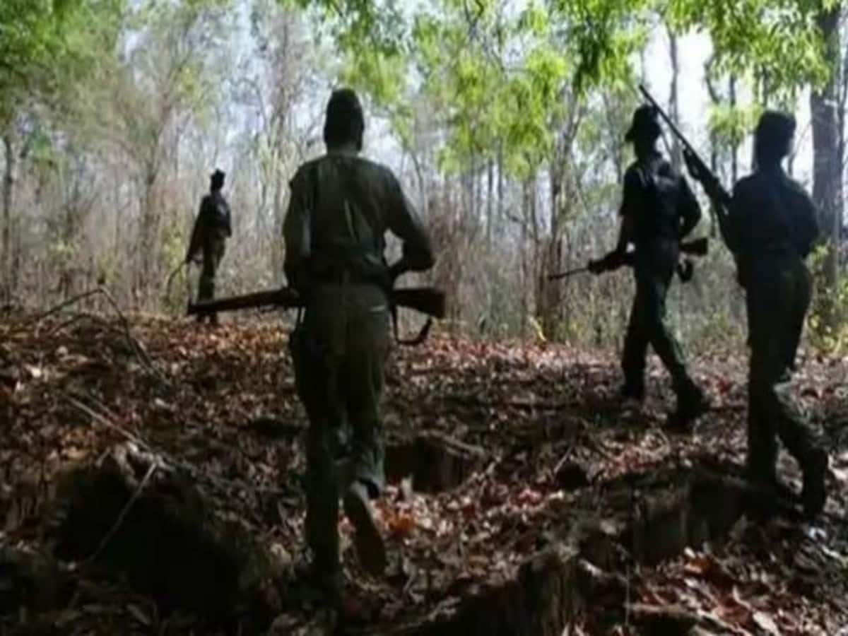 नक्सलियों का आज 5 राज्यों में बंद का ऐलान, सुरक्षा बलों के कैंप पर की फायरिंग नक्सलियों का आज 5 राज्यों में बंद का ऐलान, सुरक्षा बलों के कैंप पर की फायरिंग