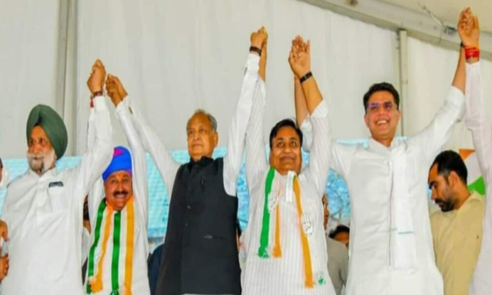 गहलोत-पायलट ने गजेंद्र सिंह शेखावत के खिलाफ क्यों दिखाई एकजुटता, मजबूरी या रणनीति