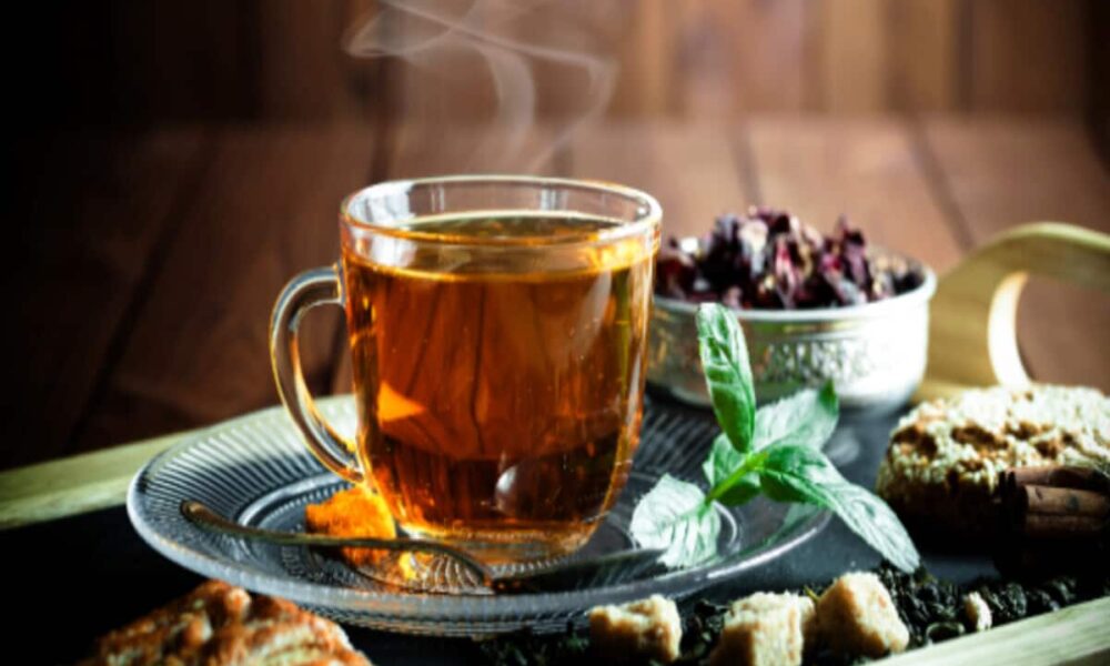 Herbal Tea: हर्बल ड्रिंक को डाइट में शामिल कर लिया तो होंगे इतने सारे फायदे