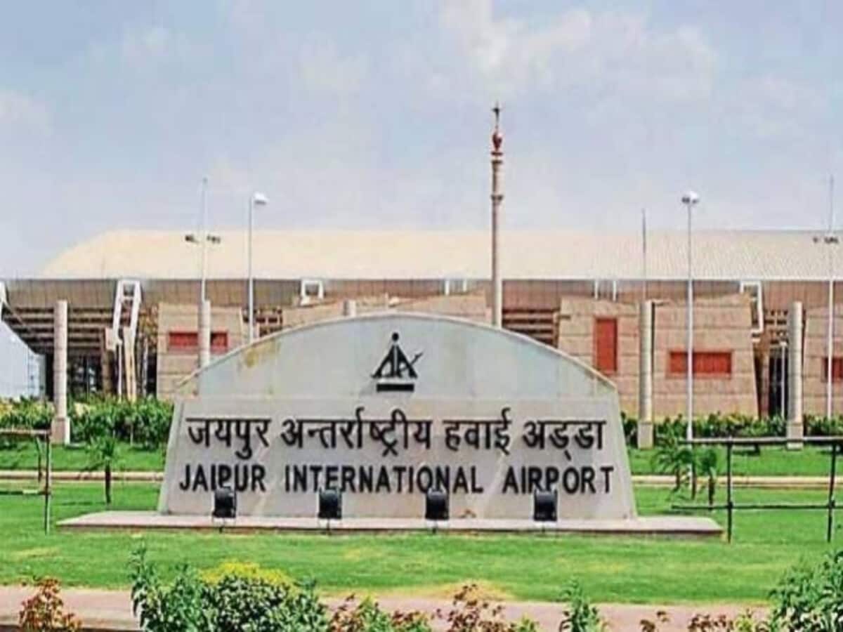 3 दिन में दूसरी बार जयपुर एयरपोर्ट को बम से उड़ाने की धमकी, धमकी भरे ईमेल से हड़कंप 3 दिन में दूसरी बार जयपुर एयरपोर्ट को बम से उड़ाने की धमकी, धमकी भरे ईमेल से हड़कंप